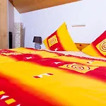 Moselhaus Bed & Breakfast Zeltingen-Rachtig